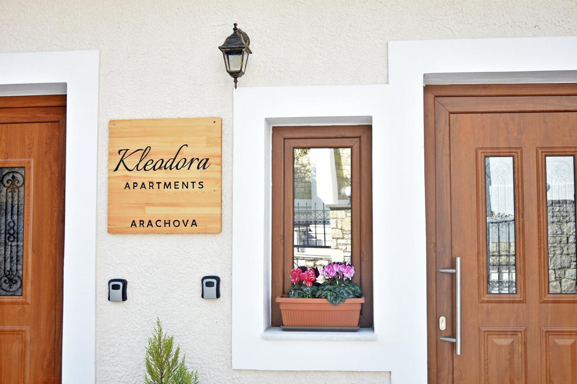 Kleodora Apartments Αράχωβα Εξωτερικό φωτογραφία